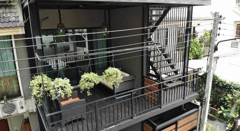 Photo of Patio Balcony in Huay Kaew