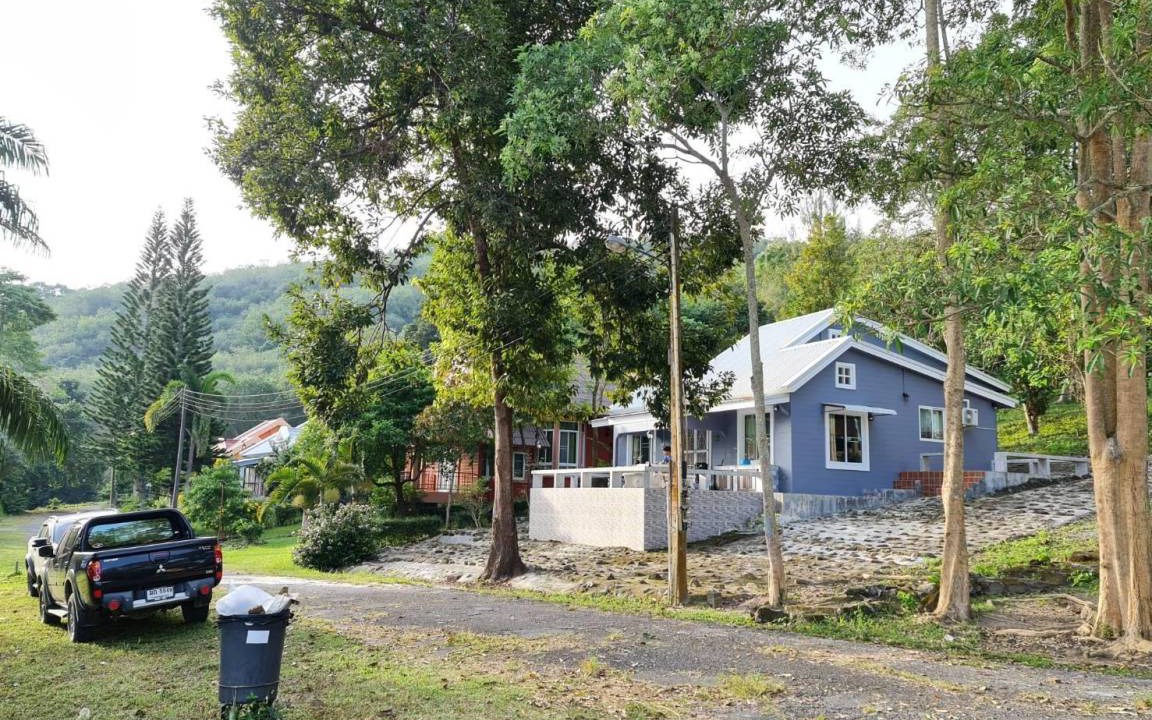 Photo of Buildings in Sam Nak Thong