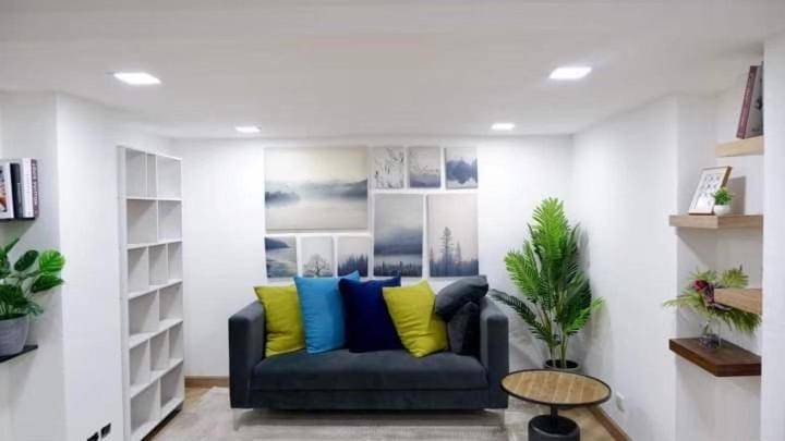 Photo of Livingroom in Khanna Yao