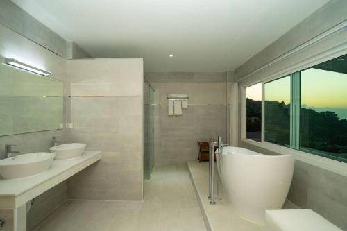 Photo of Bathroom in Haad Yao