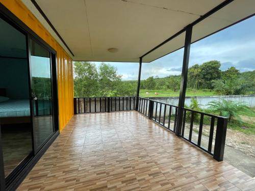 Photo of Patio Balcony in Chakphong