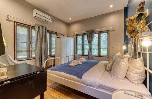 Photo of Bedroom in Mae Nam