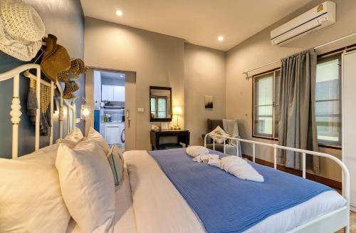Photo of Bedroom in Mae Nam