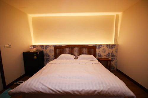 Photo of Bedroom in Mae Sariang