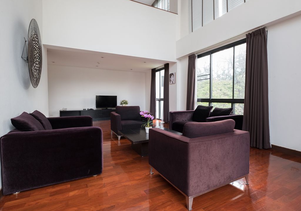 Photo of Livingroom in Chidlom