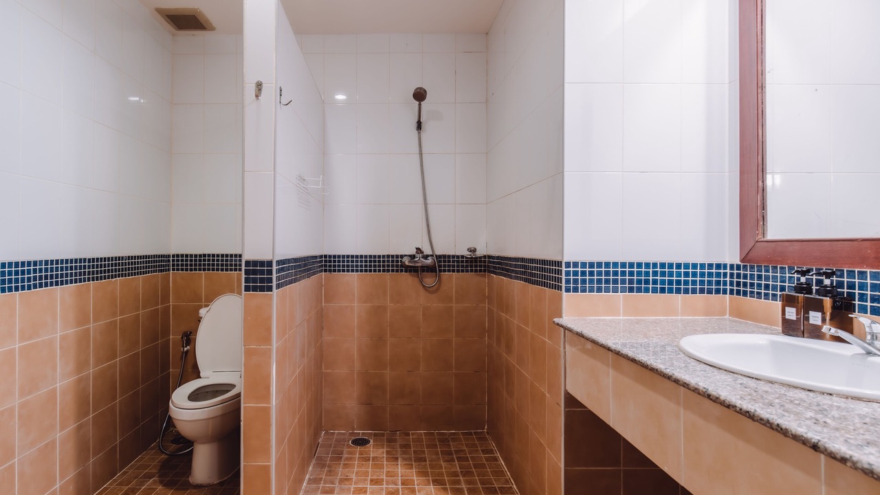 Photo of Bathroom in Nanai Road