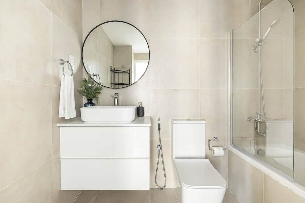 Photo of Bathroom in The Greens