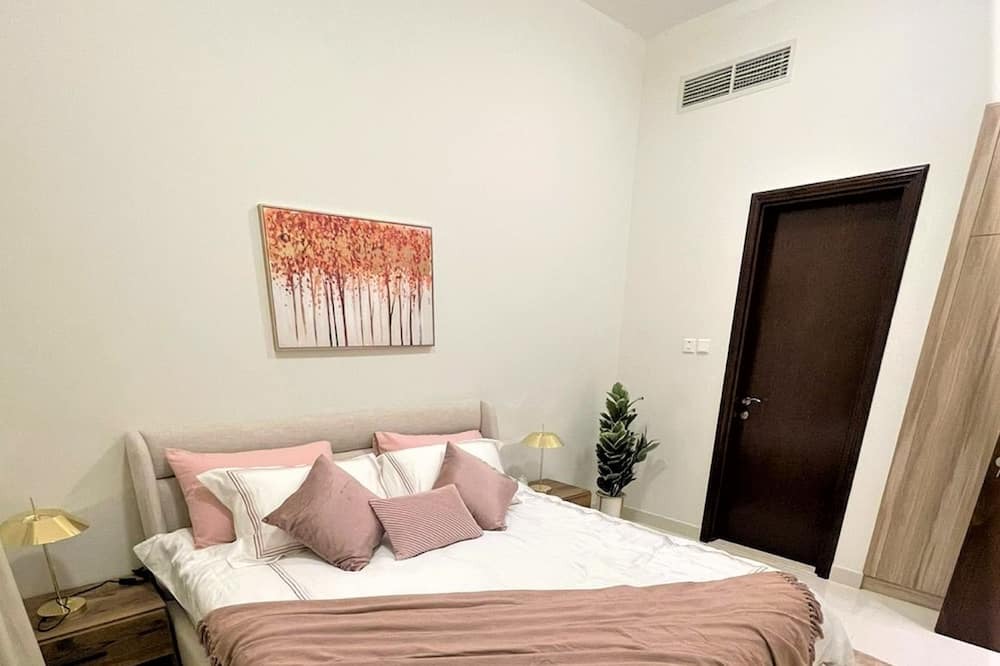 Photo of Bedroom in Dubai Sports City