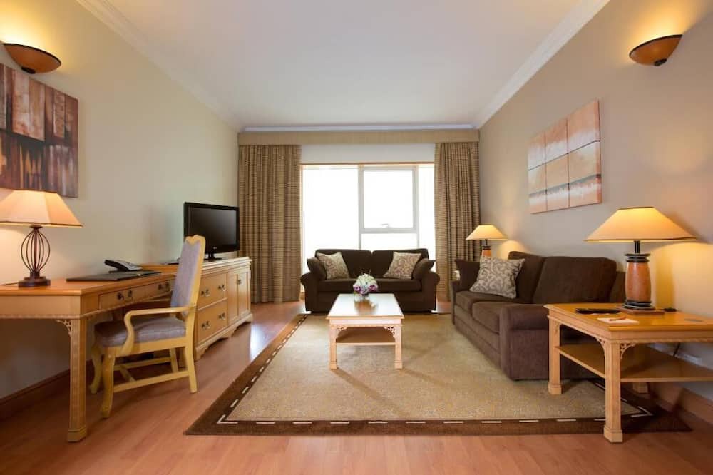 Photo of Livingroom in Trade Center