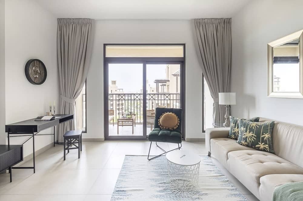 Photo of Livingroom in Umm Suqeim 3