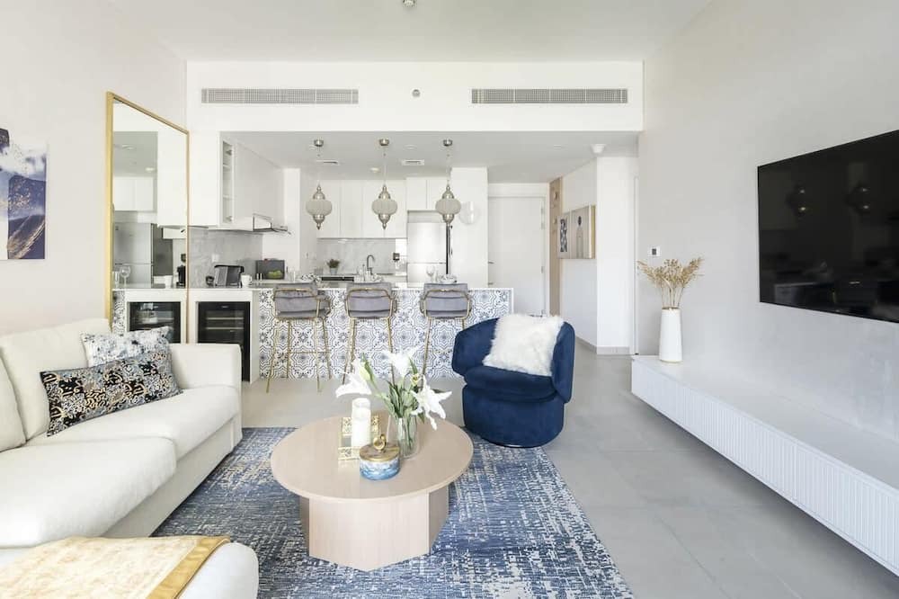 Photo of Livingroom in Umm Suqeim 3