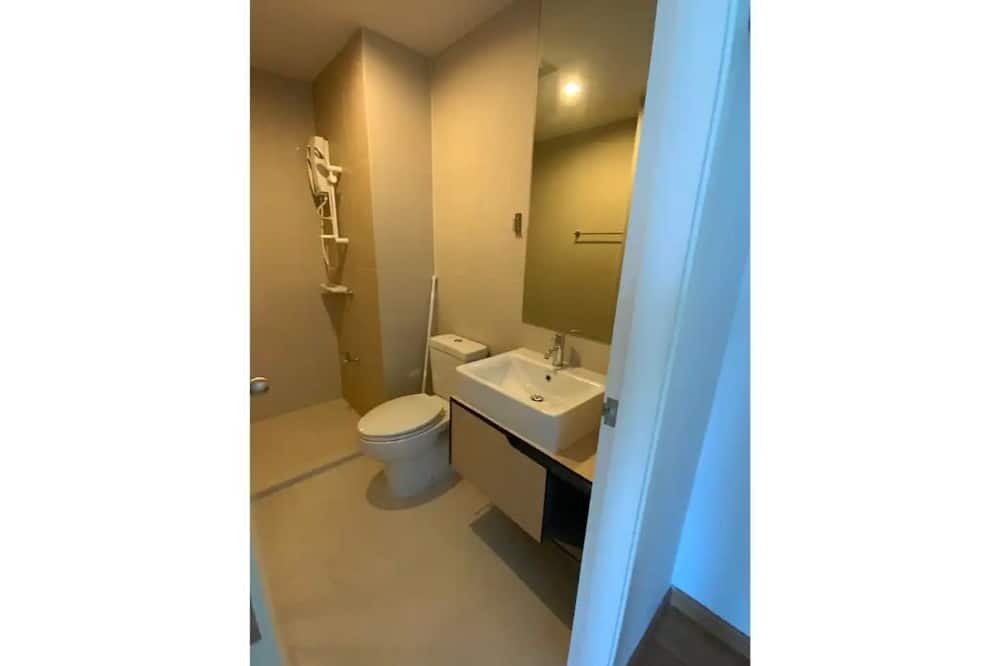 Photo of Bathroom in Wong Sawang
