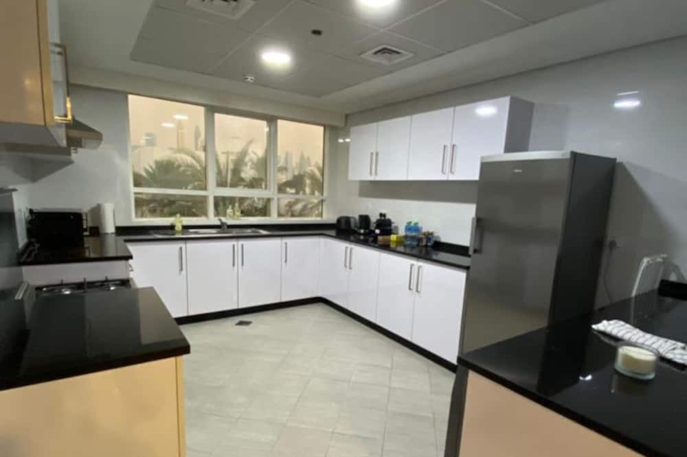 Photo of Kitchen in Jumeira 1