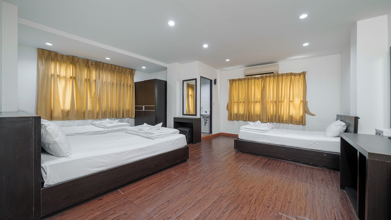 Photo of Bedroom in Talat Yot