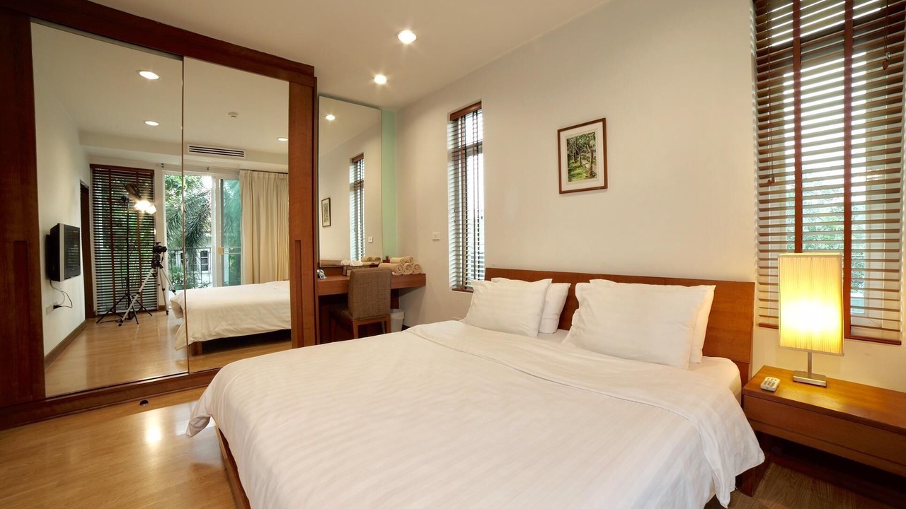 Photo of Bedroom in Samsen Nai
