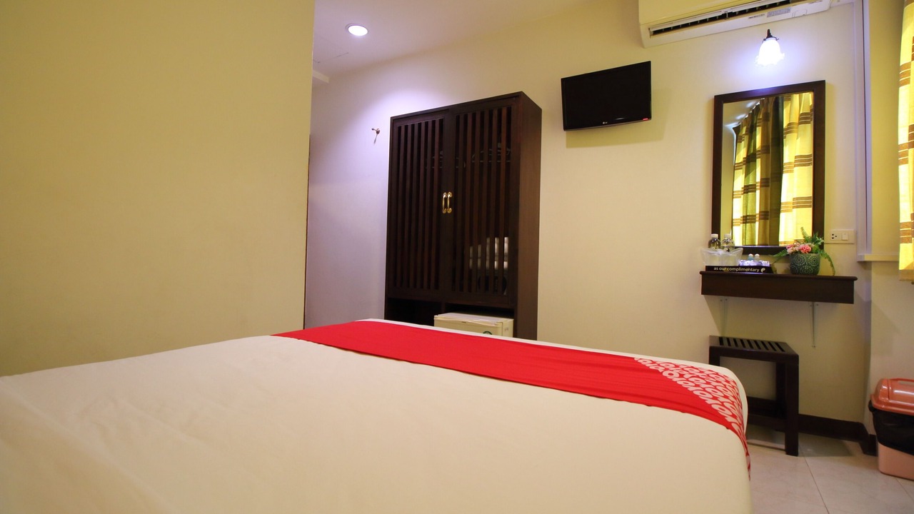 Photo of Bedroom in Wat Bowon Niwet