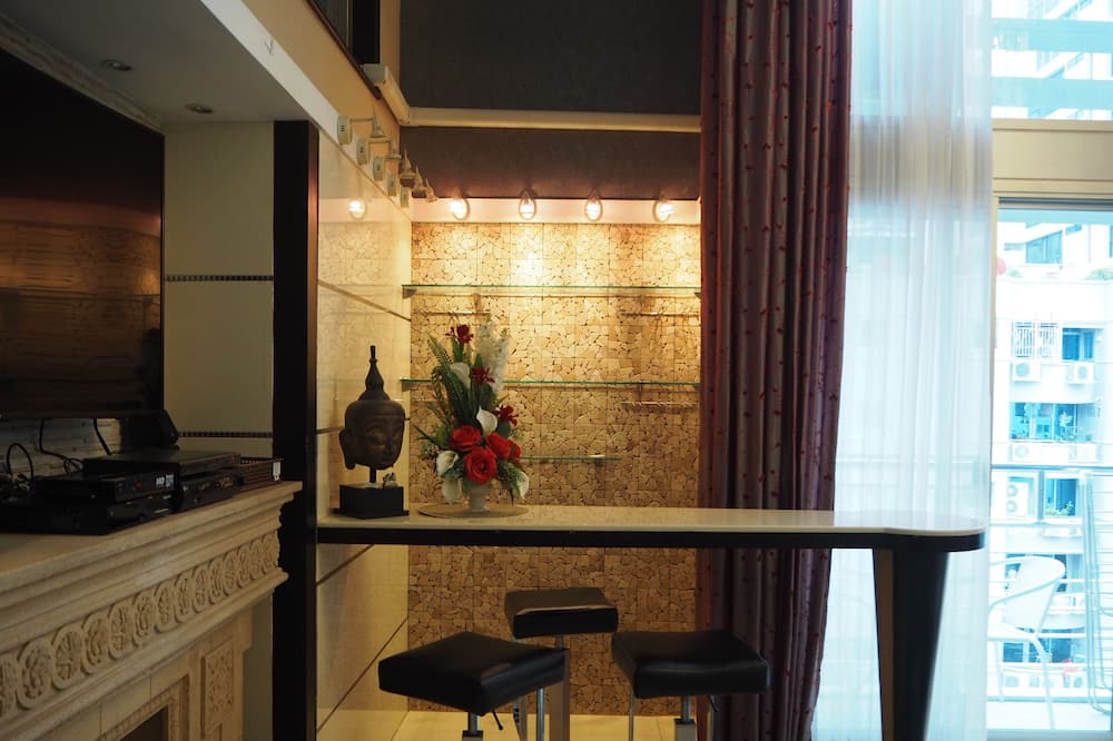 Photo of Kitchen in Khlong Toei Nuea