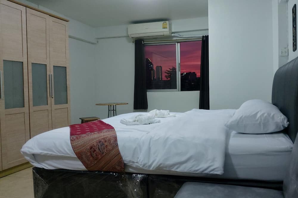 Photo of Bedroom in Huai Khwang