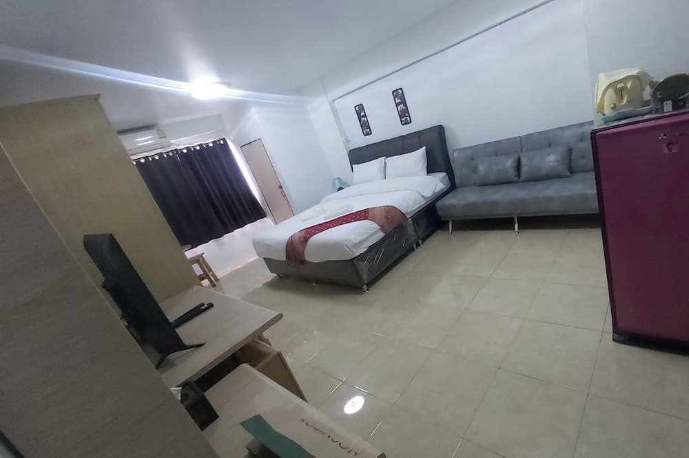 Photo of Bedroom in Huai Khwang