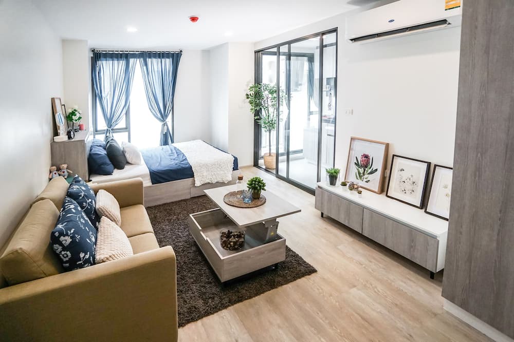 Photo of Livingroom in China Town