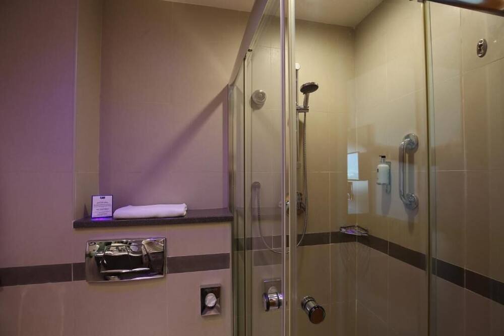 Photo of Bathroom in Garhoud