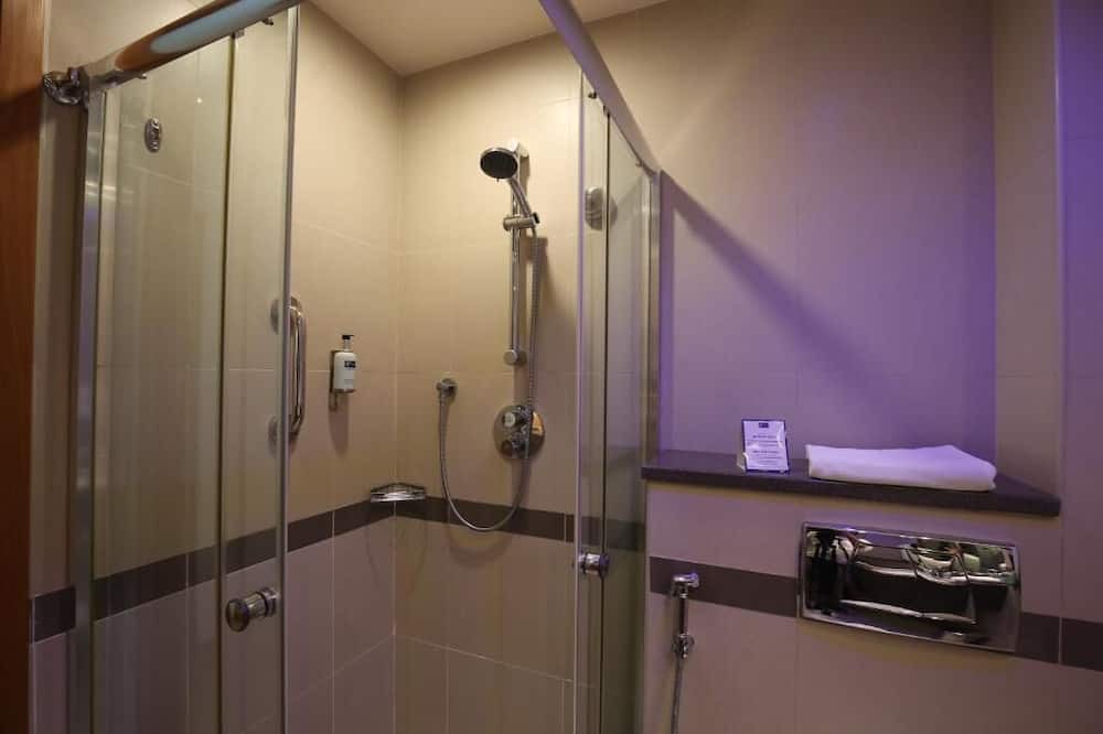 Photo of Bathroom in Garhoud