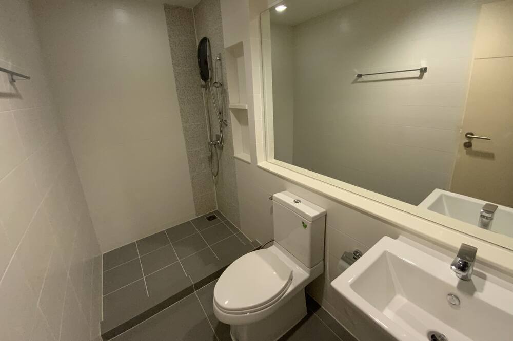 Photo of Bathroom in Talat Bang Khen