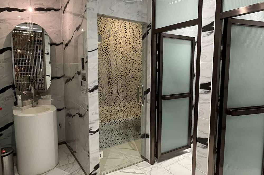 Photo of Bathroom in Nana