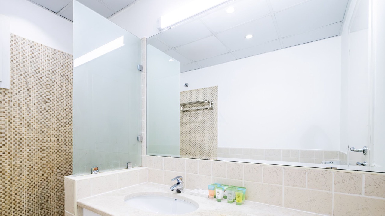 Photo of Bathroom in Emirates Hills