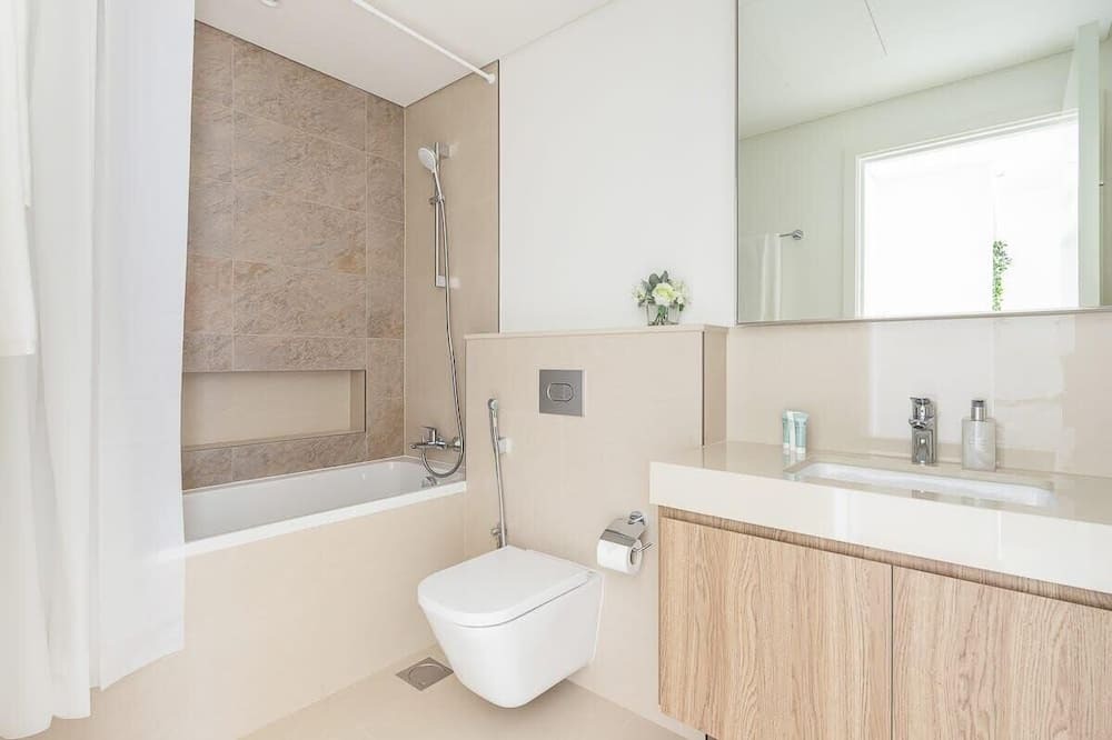 Photo of Bathroom in Za'abeel 2