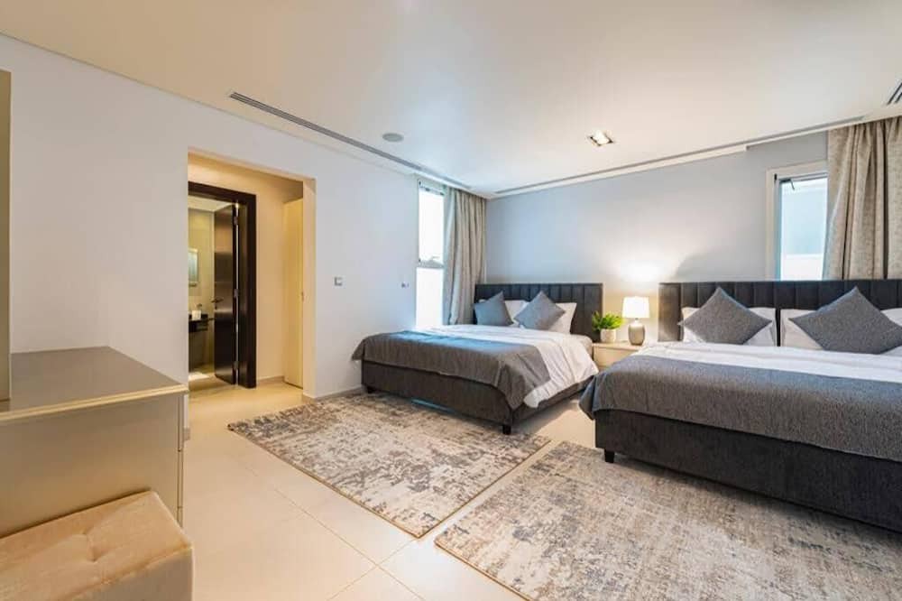 Photo of Bedroom in Al Sufouh 1