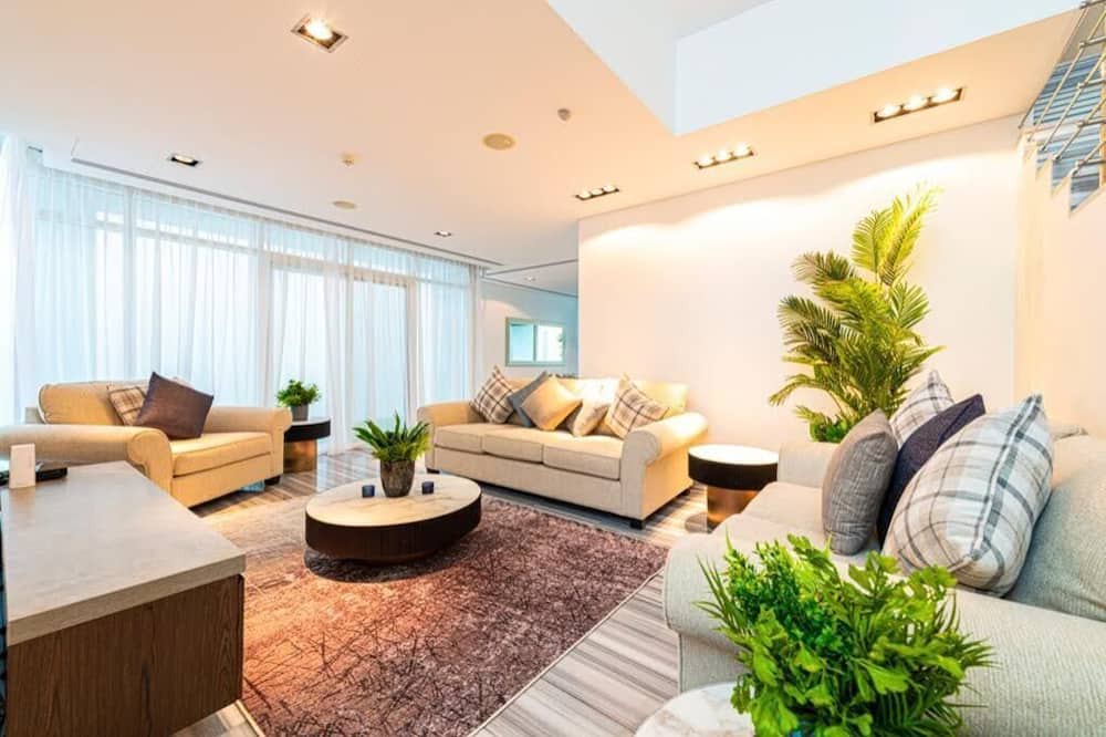 Photo of Livingroom in Al Sufouh 1