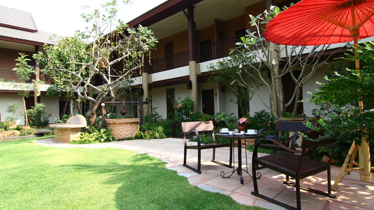 Photo of Outdoor in Mae Jo