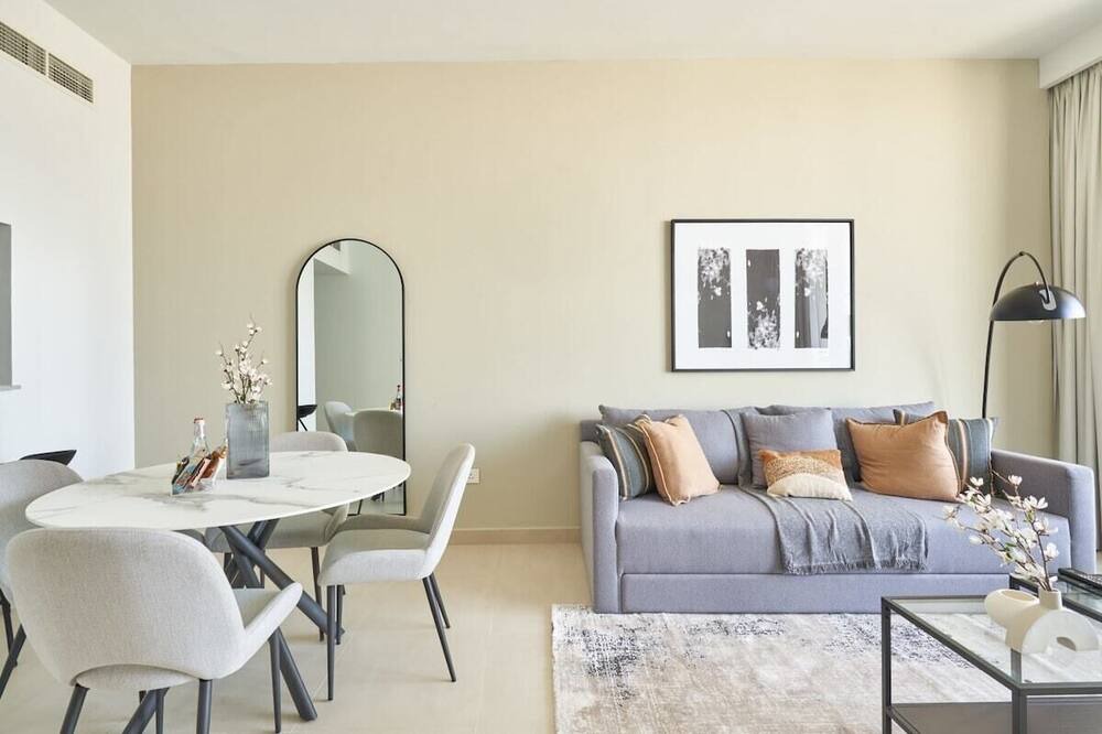 Photo of Livingroom in Za'abeel 2