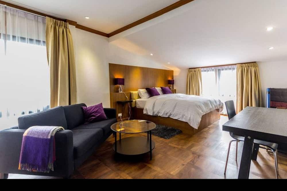 Photo of Bedroom in Khlong Toei Nuea