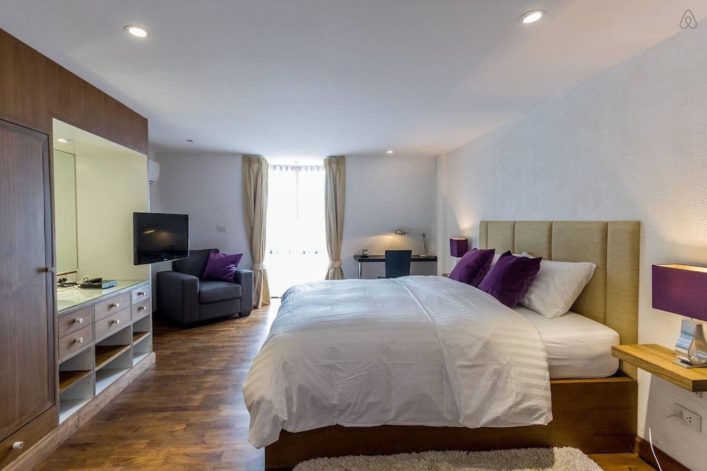 Photo of Bedroom in Khlong Toei Nuea