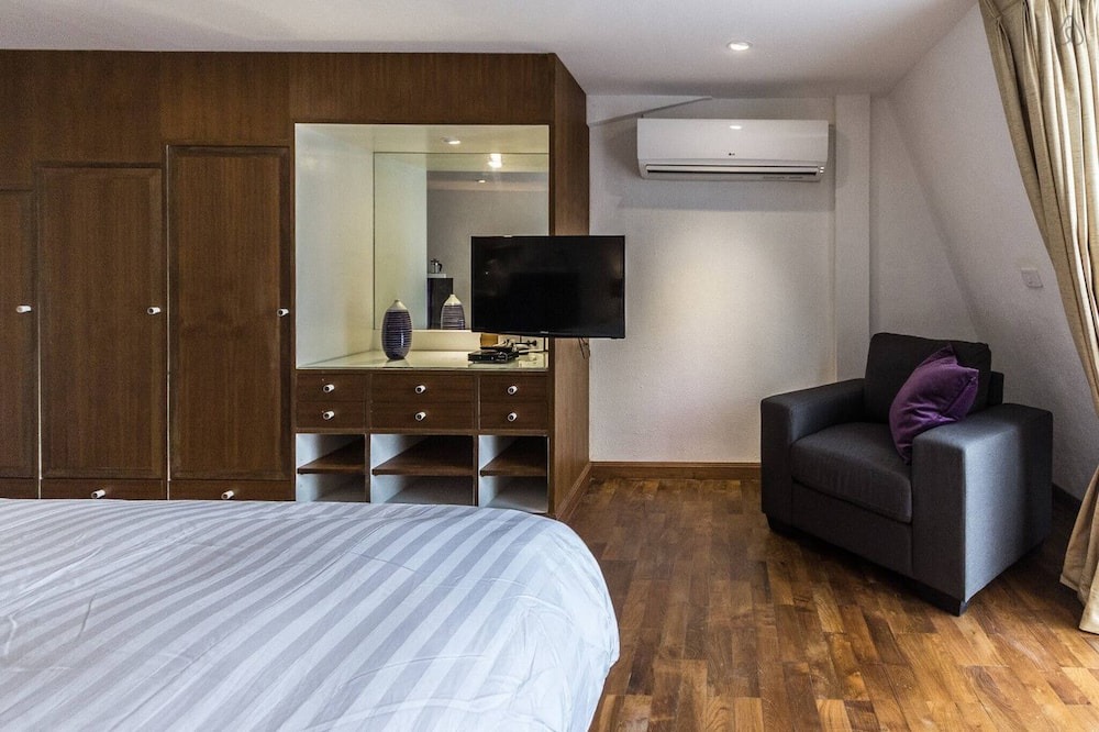 Photo of Bedroom in Khlong Toei Nuea