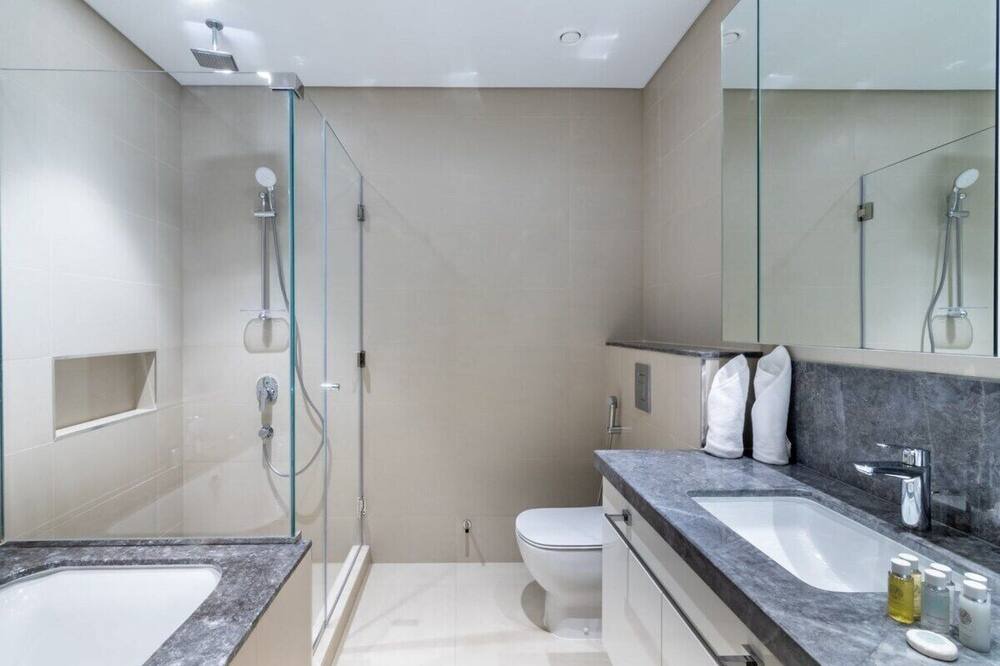 Photo of Bathroom in Za'abeel 2
