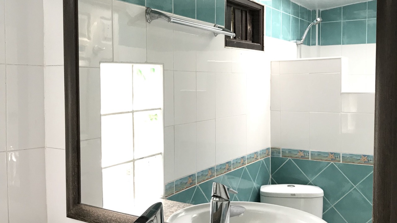 Photo of Bathroom in Maret