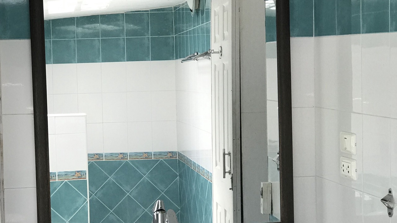 Photo of Bathroom in Maret