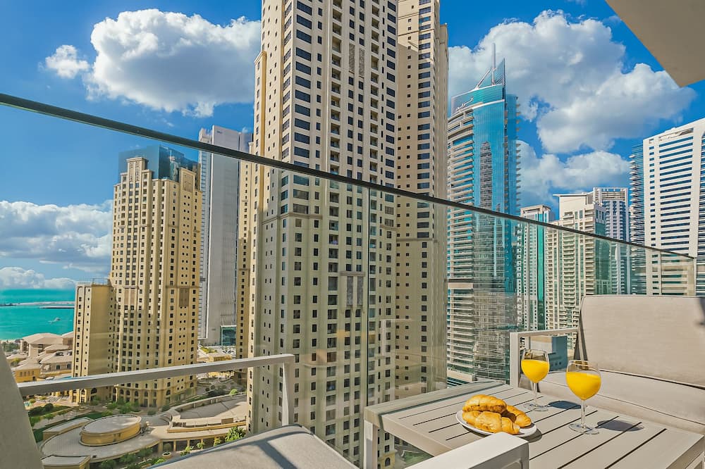 Photo of Patio Balcony in Al Sufouh 2