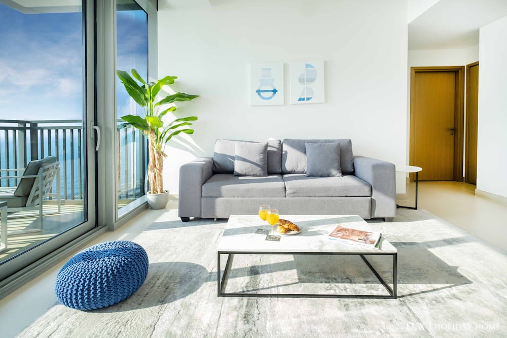 Photo of Livingroom in Al Sufouh 2