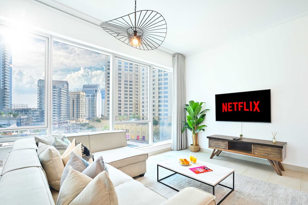 Photo of Livingroom in Al Sufouh 2