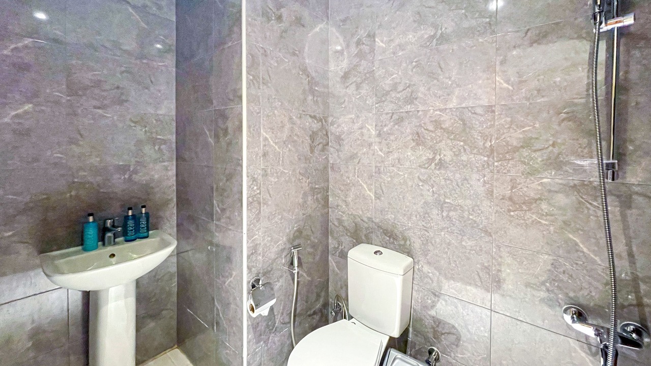 Photo of Bathroom in Jebel Ali