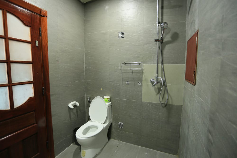 Photo of Bathroom in Nanai Road