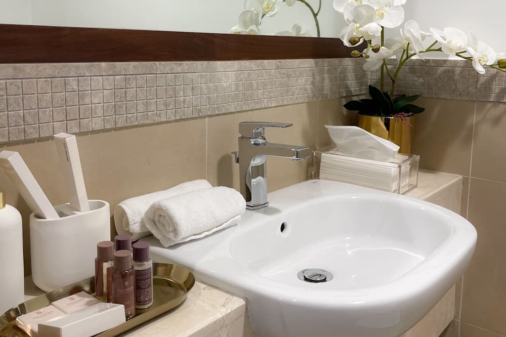 Photo of Bathroom in Downtown Dubai