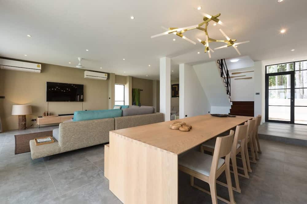 Photo of Livingroom in Thong Krut