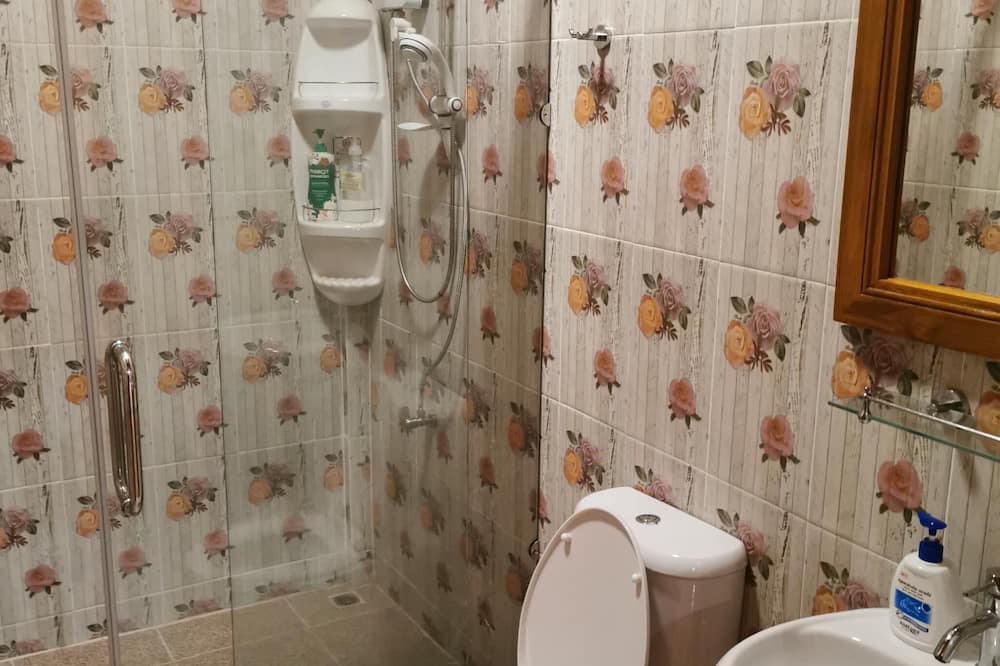 Photo of Bathroom in Koh Kaew