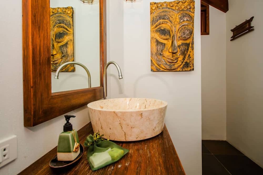 Photo of Bathroom in Nuea Khlong