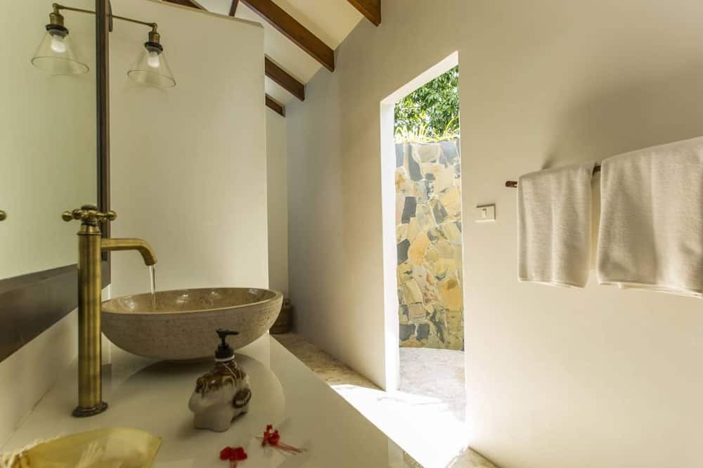 Photo of Bathroom in Nuea Khlong